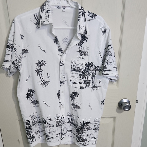 Scenic Print Men's Casual Button Down Shirt - Picture 1 of 2